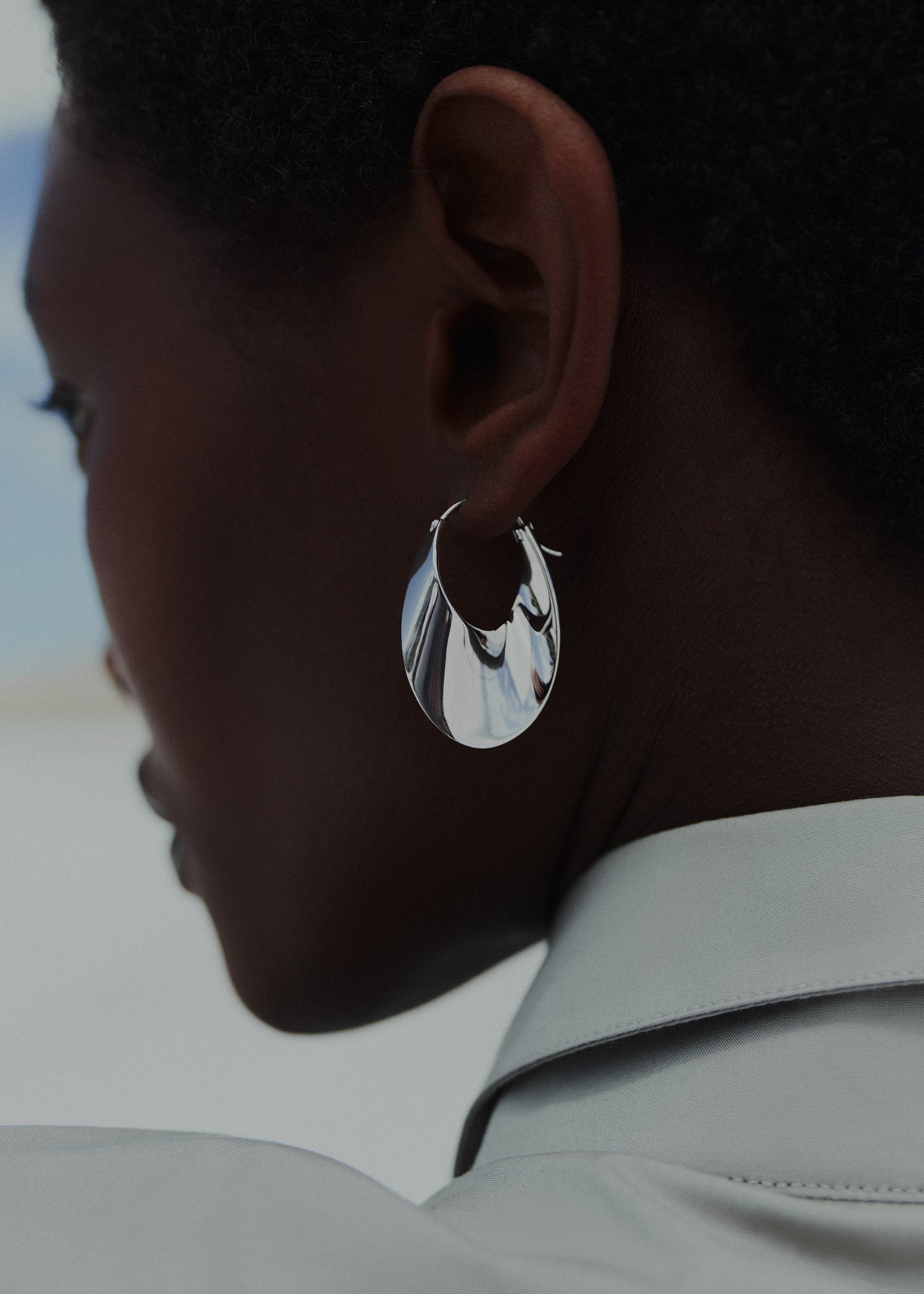 Éole Slim Hoop Earrings - Silver in rhodium plated brass