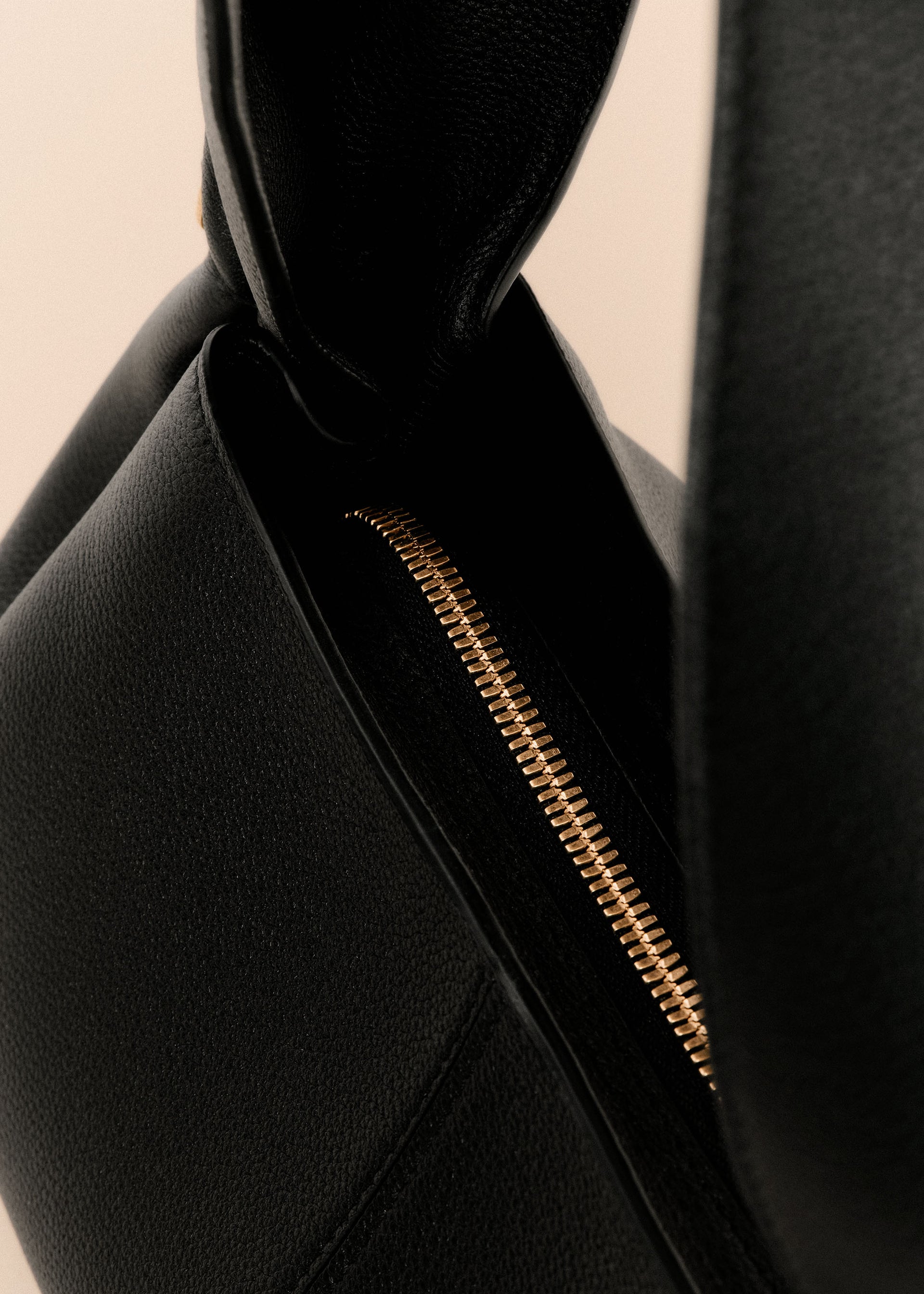 Numéro Neuf East-West - Noir Grainé