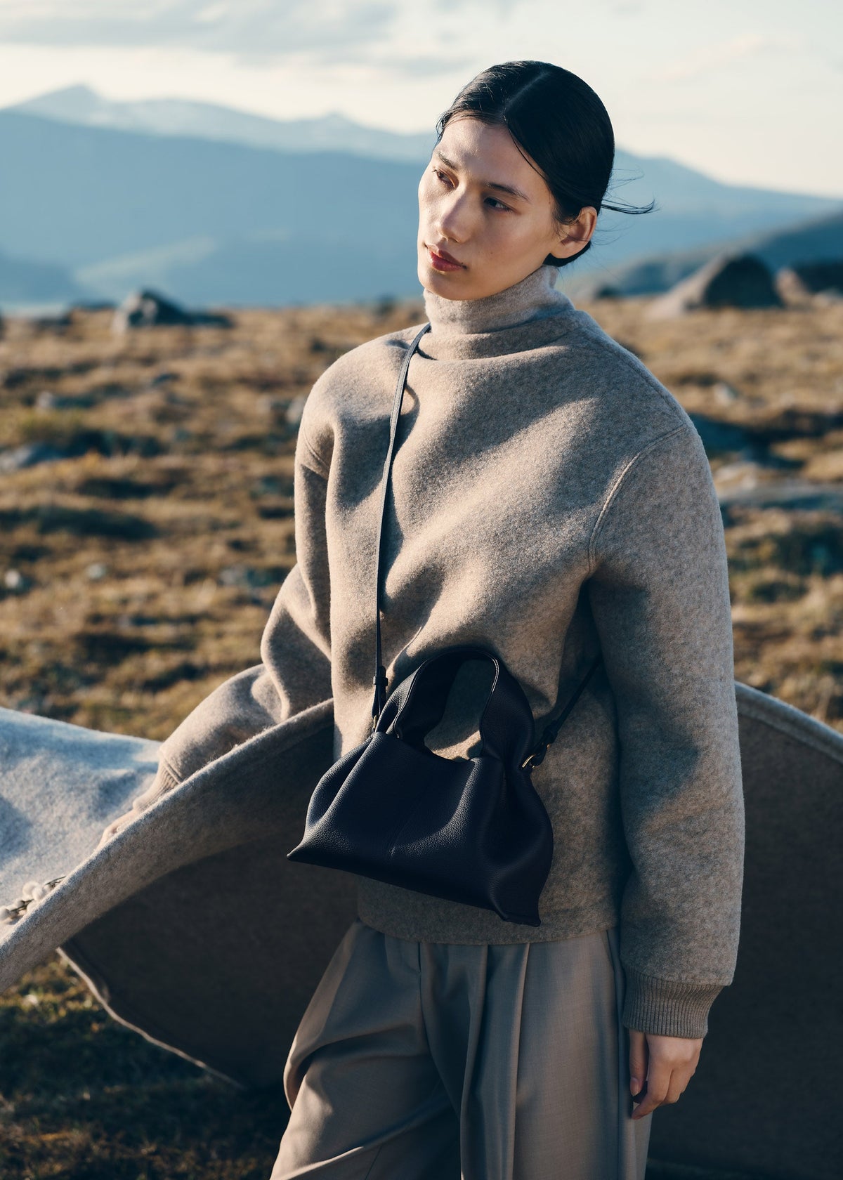 Numéro Neuf Mini - Bleu Abysse Grainé