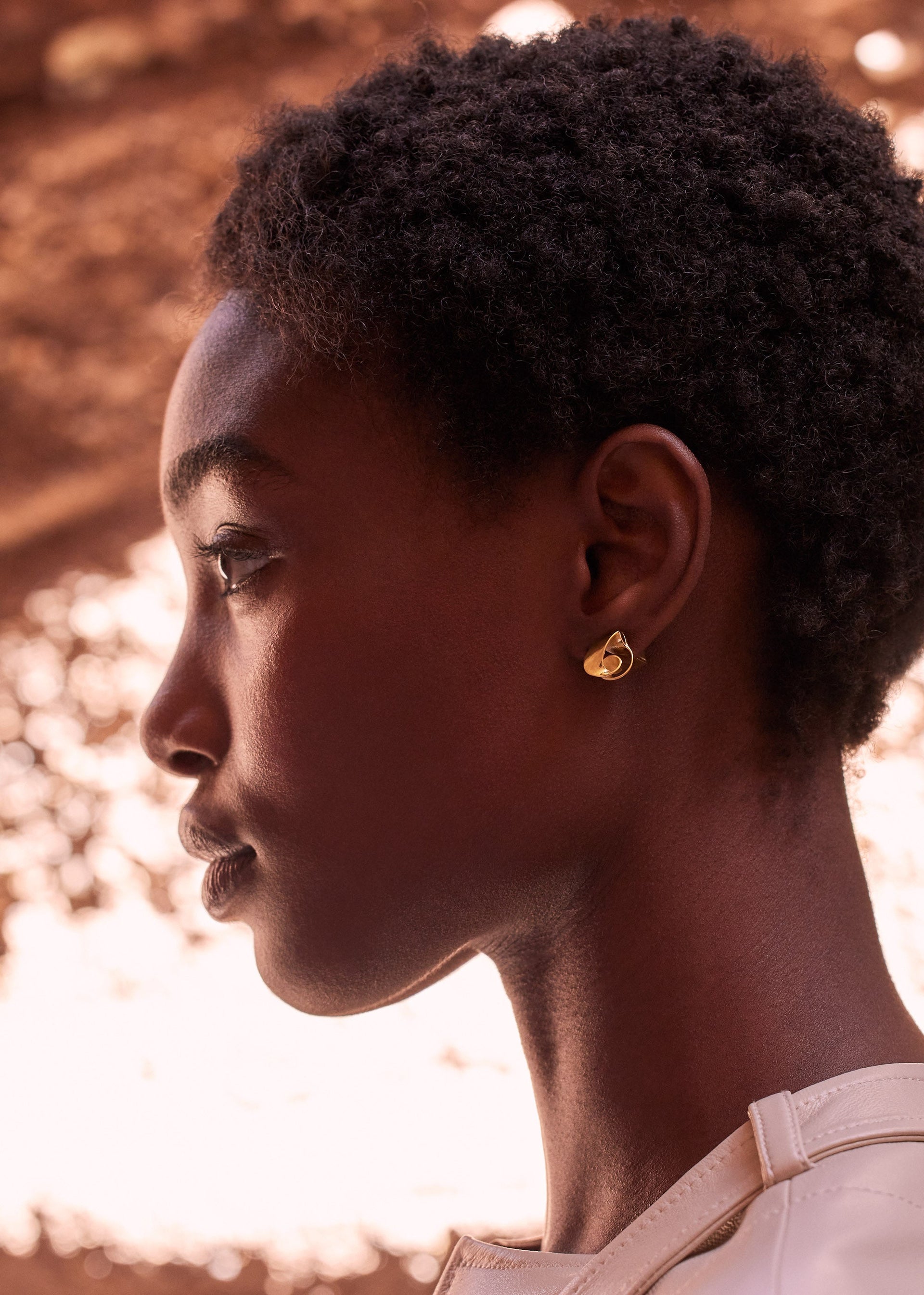 Puces d’oreilles Éole​ - Dorée à l’or 24 carats